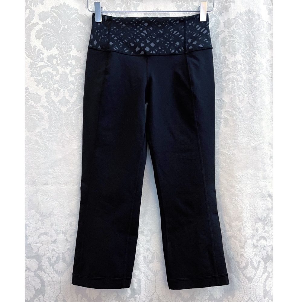 Lululemon Women’s Gather & Crow Crop II In Shine Dot Black/Dark Slate Size 2 GUC